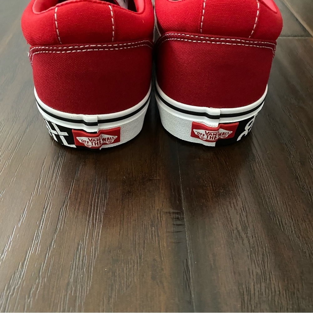 New with Box Vans lace up sneakers shoes size various - Picture 8 of 8